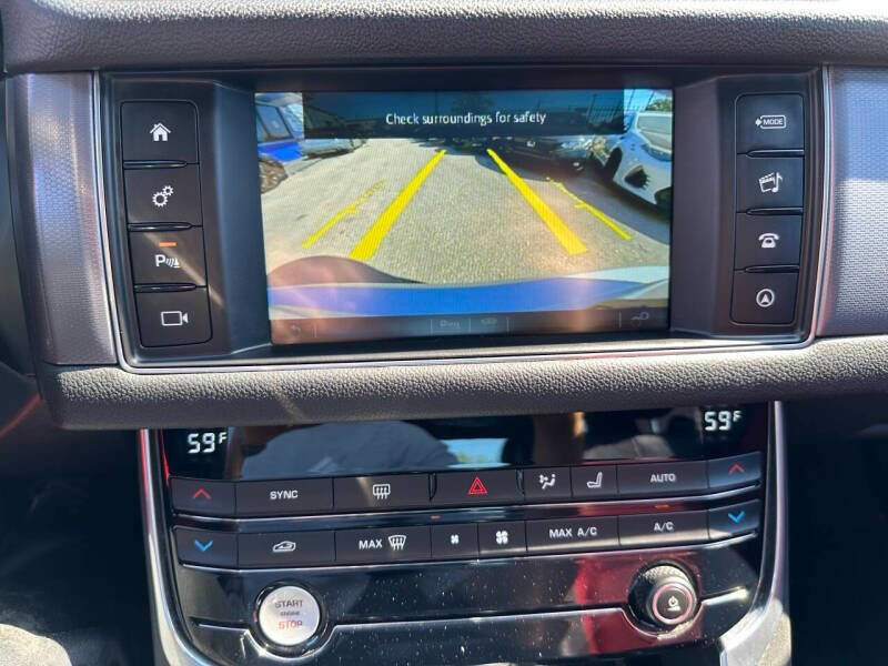 Used 2016 Jaguar XF R-Sport image 22