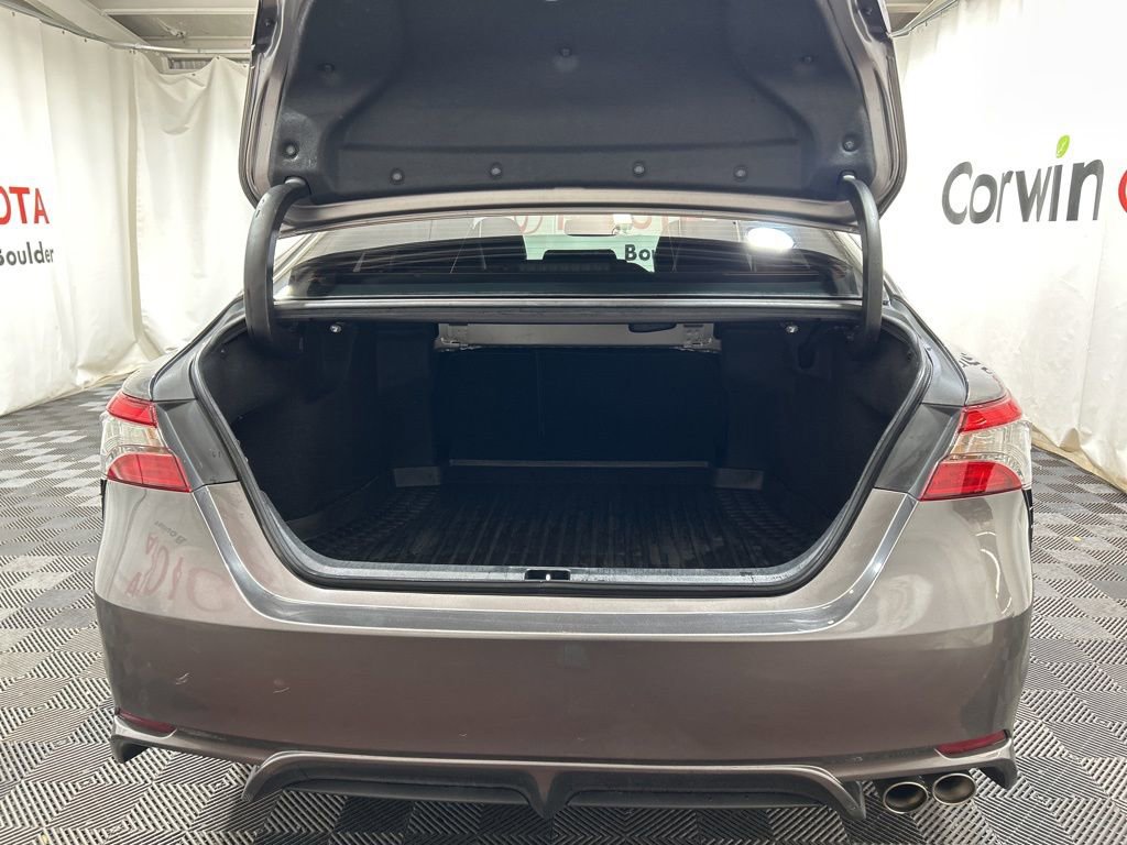 Used 2019 Toyota Camry SE w/ Convenience Package image 17