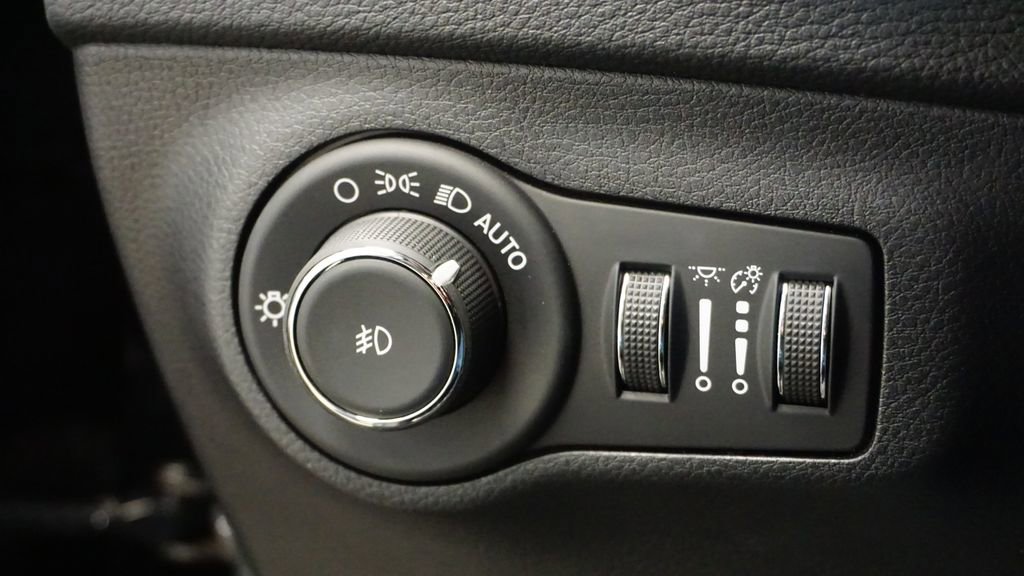 Certified 2019 Jeep Compass Limited image 29