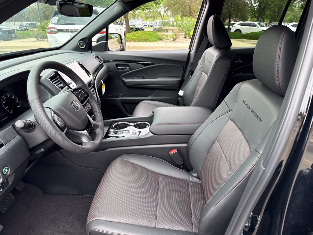 New 2026 Honda Ridgeline Black Edition image 13