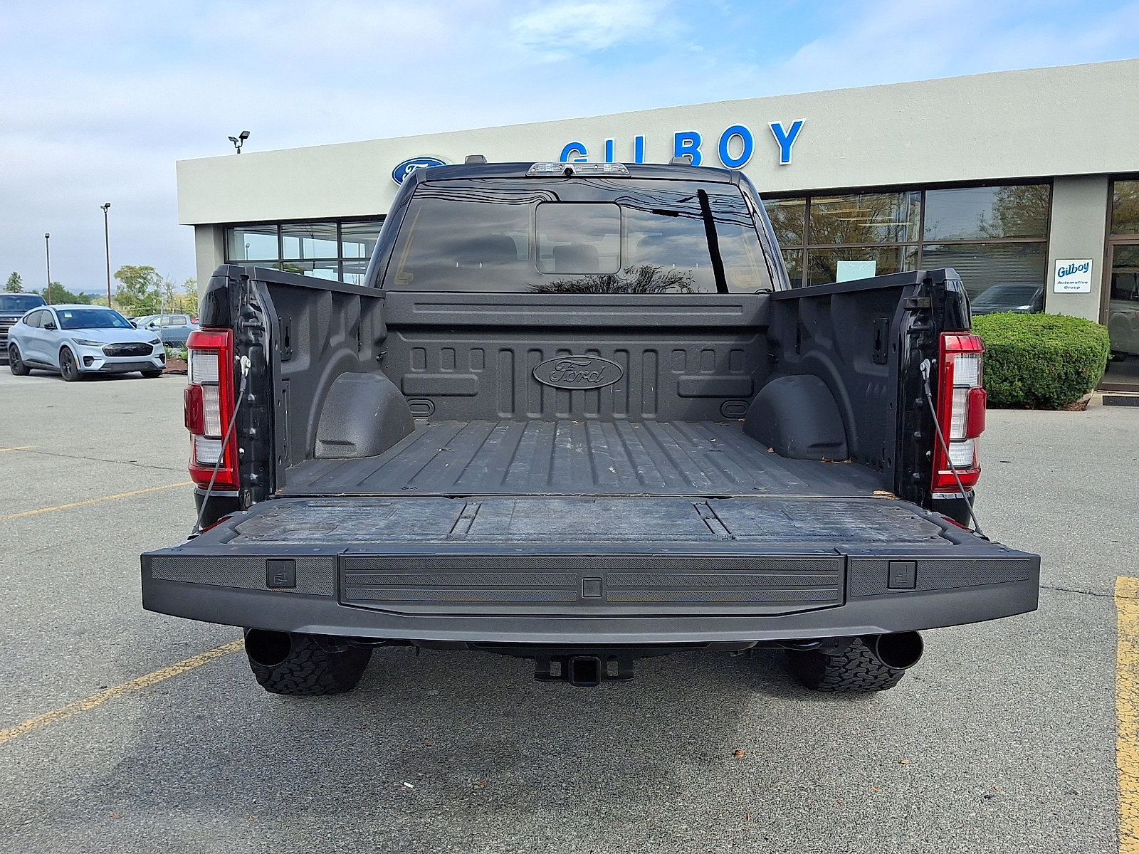 Used 2022 Ford F150 Raptor w/ Equipment Group 801A High AWD/4WD image 28
