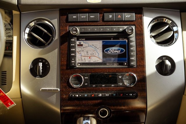 Used 2013 Ford Expedition XLT image 15