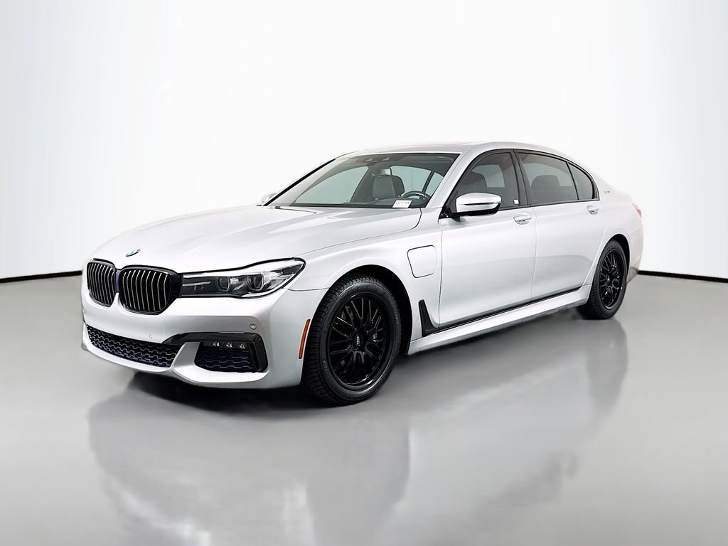 Used 2018 BMW 740e xDrive image 3