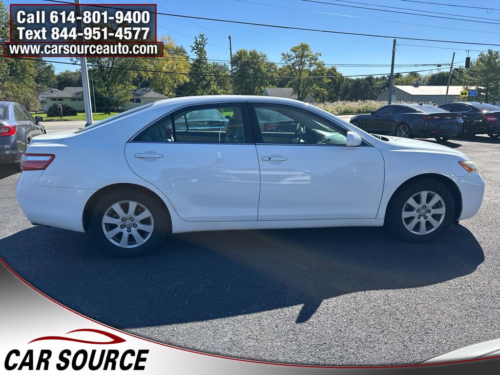 Used 2009 Toyota Camry XLE FWD image 3