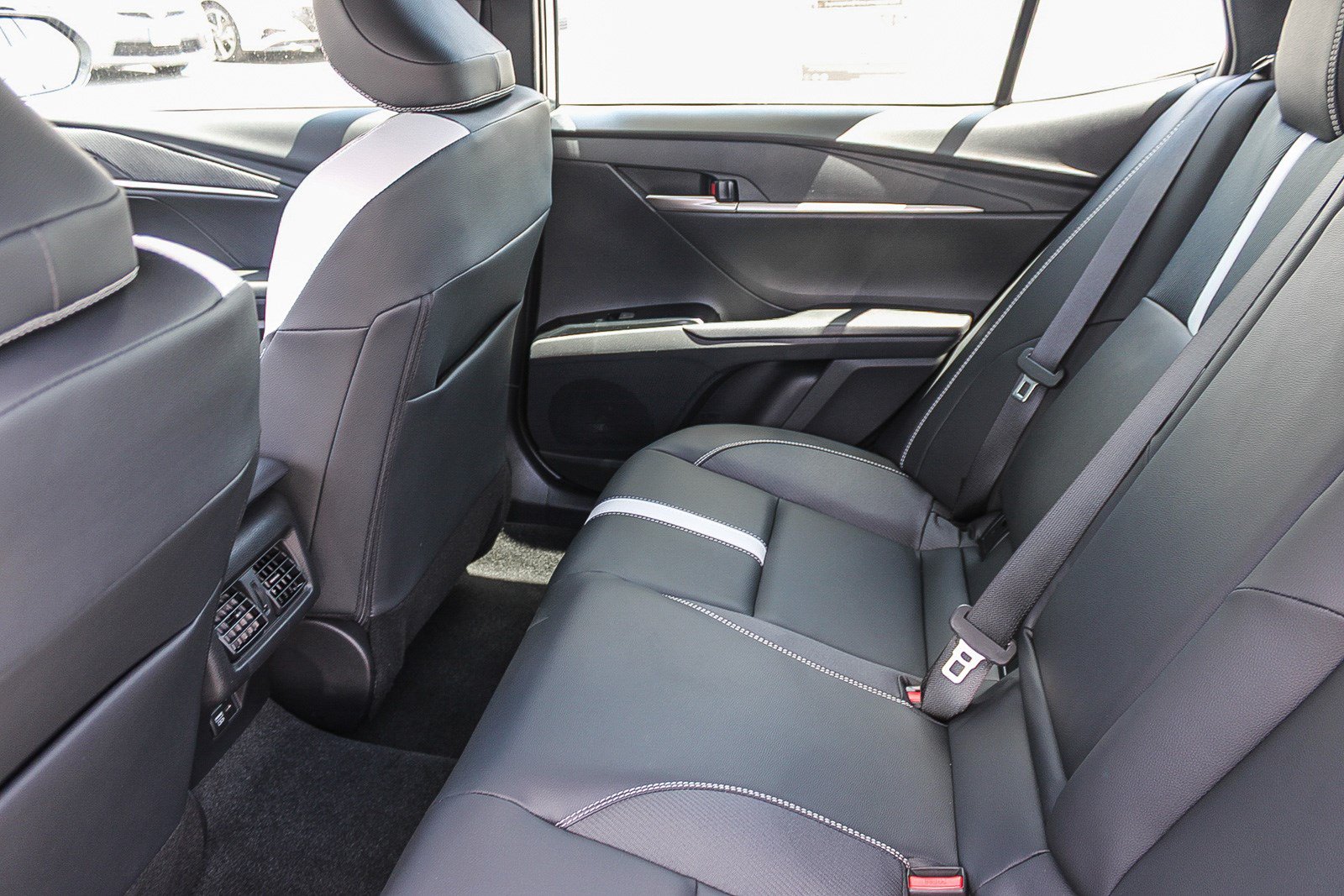 New 2026 Toyota Camry SE w/ Multimedia Upgrade Package FWD image 21