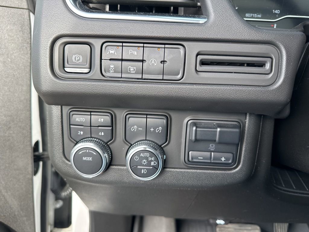 Used 2023 GMC Yukon SLT image 25