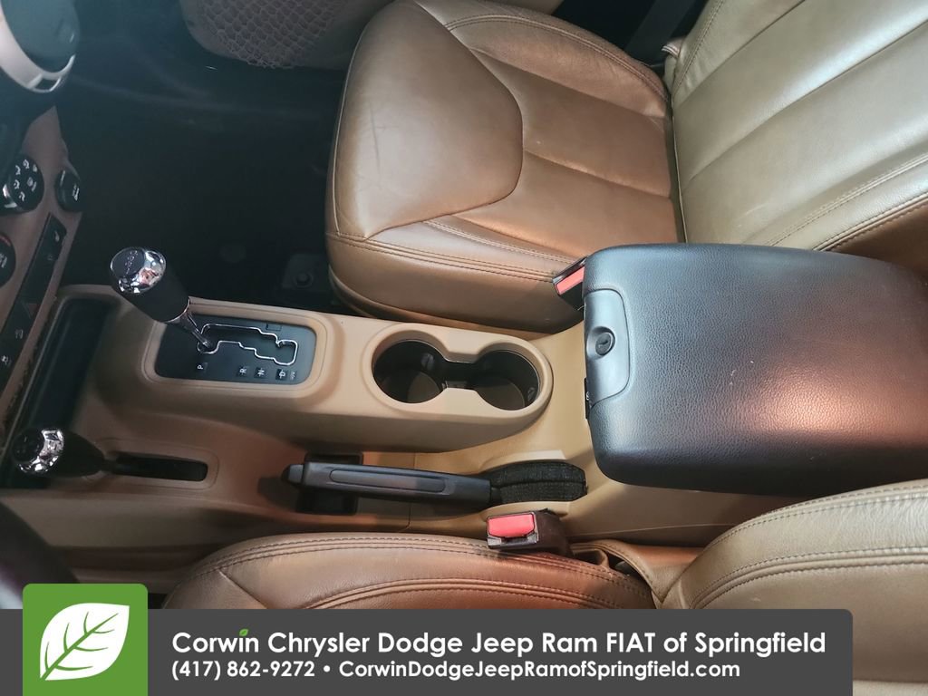 Used 2014 Jeep Wrangler Unlimited Rubicon w/ Connectivity Group image 20