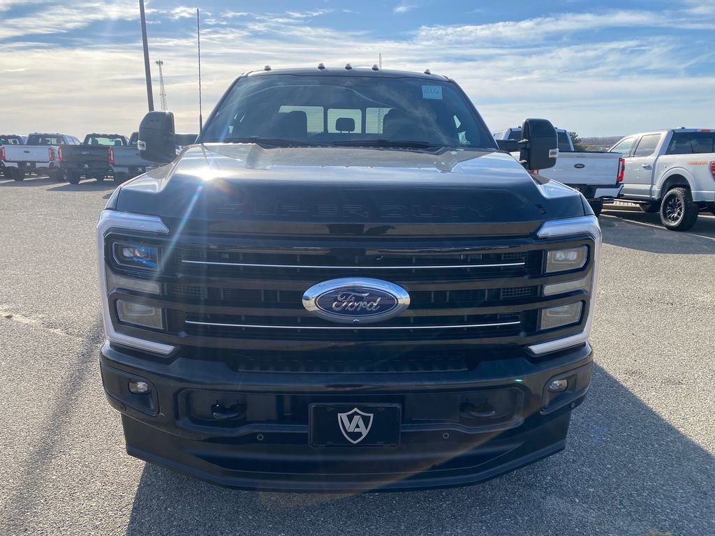 Used 2025 Ford F250 Platinum w/ FX4 Off-Road Package AWD/4WD image 9
