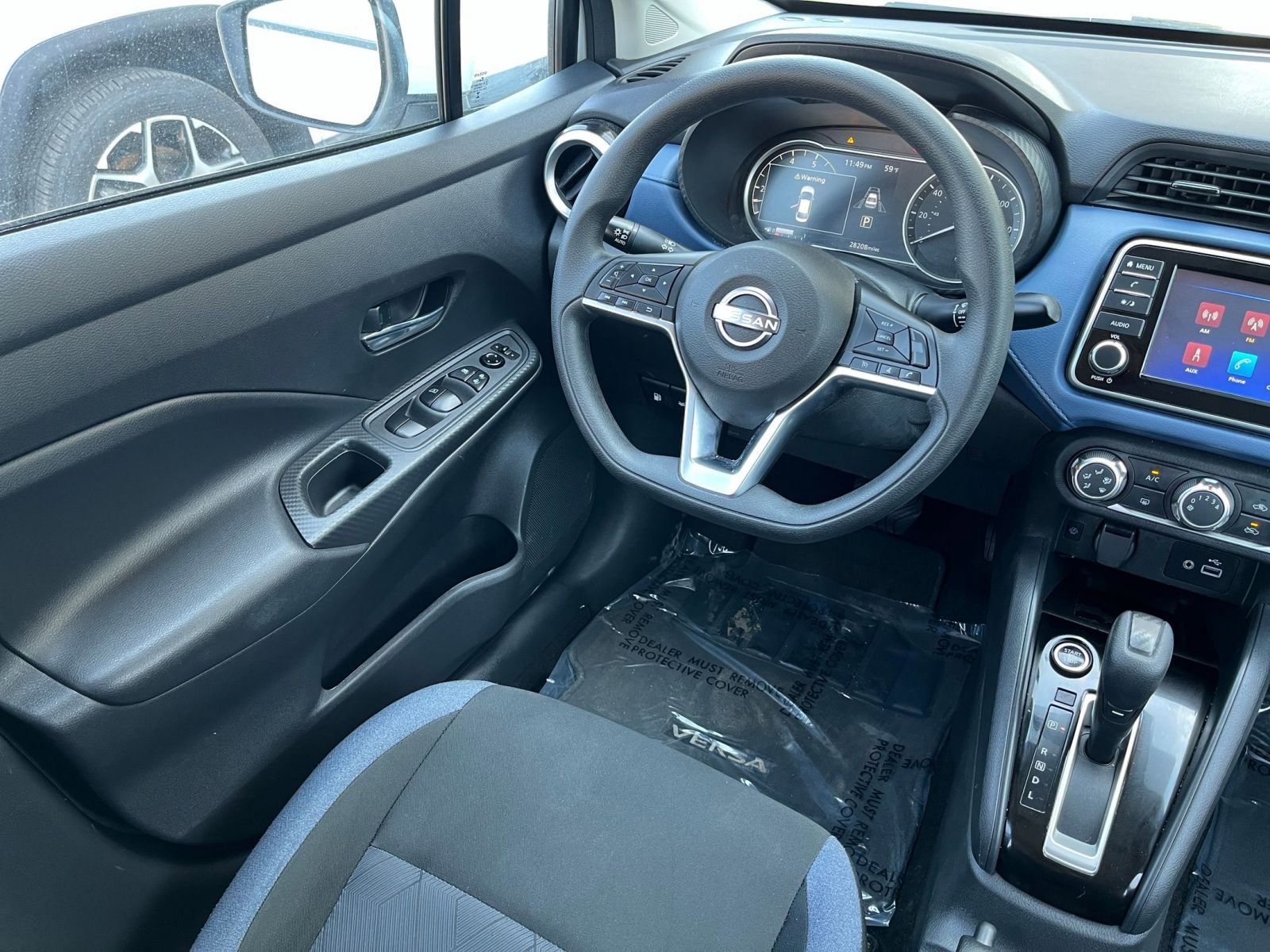 Used 2025 Nissan Versa SV image 31