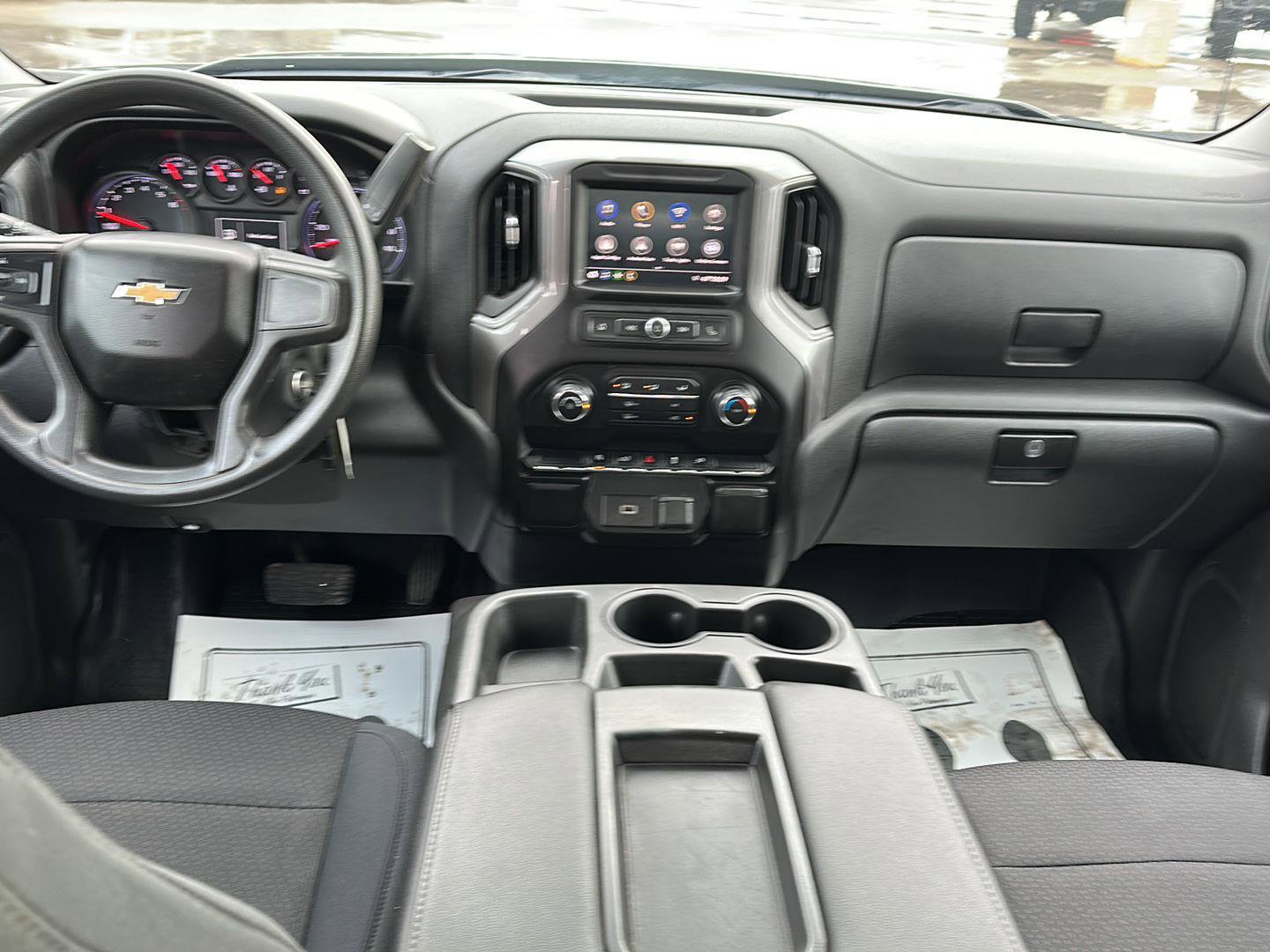 Used 2020 Chevrolet Silverado 1500 Custom w/ Custom Value Package image 17