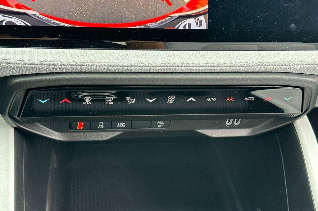 New 2026 Jeep Cherokee Laredo AWD/4WD image 20