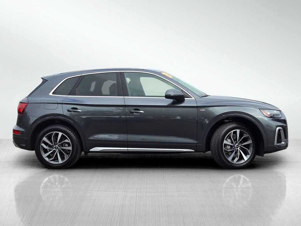 Used 2023 Audi Q5 2.0T Premium Plus w/ Premium Plus Package AWD/4WD image 3