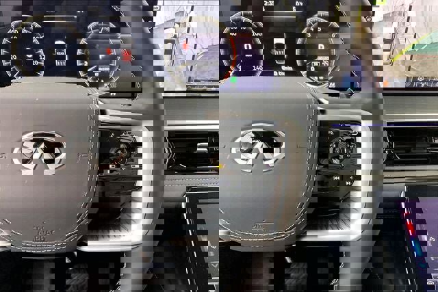 Certified 2025 INFINITI QX80 Sensory AWD/4WD image 25