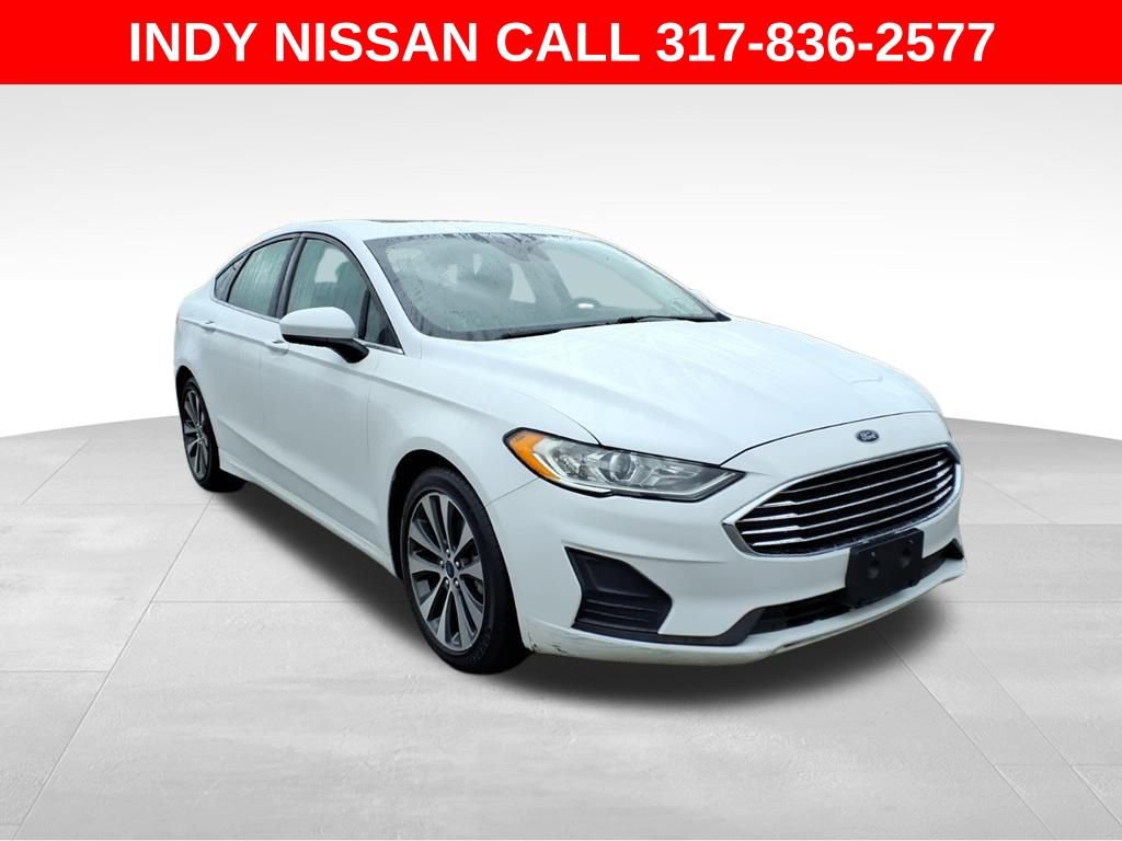 Used 2020 Ford Fusion SE image 2