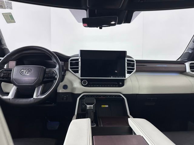 Used 2023 Toyota Sequoia Capstone AWD/4WD image 20