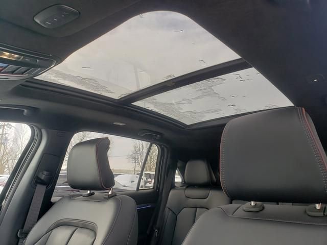 Used 2024 Jeep Wagoneer Launch Edition image 14