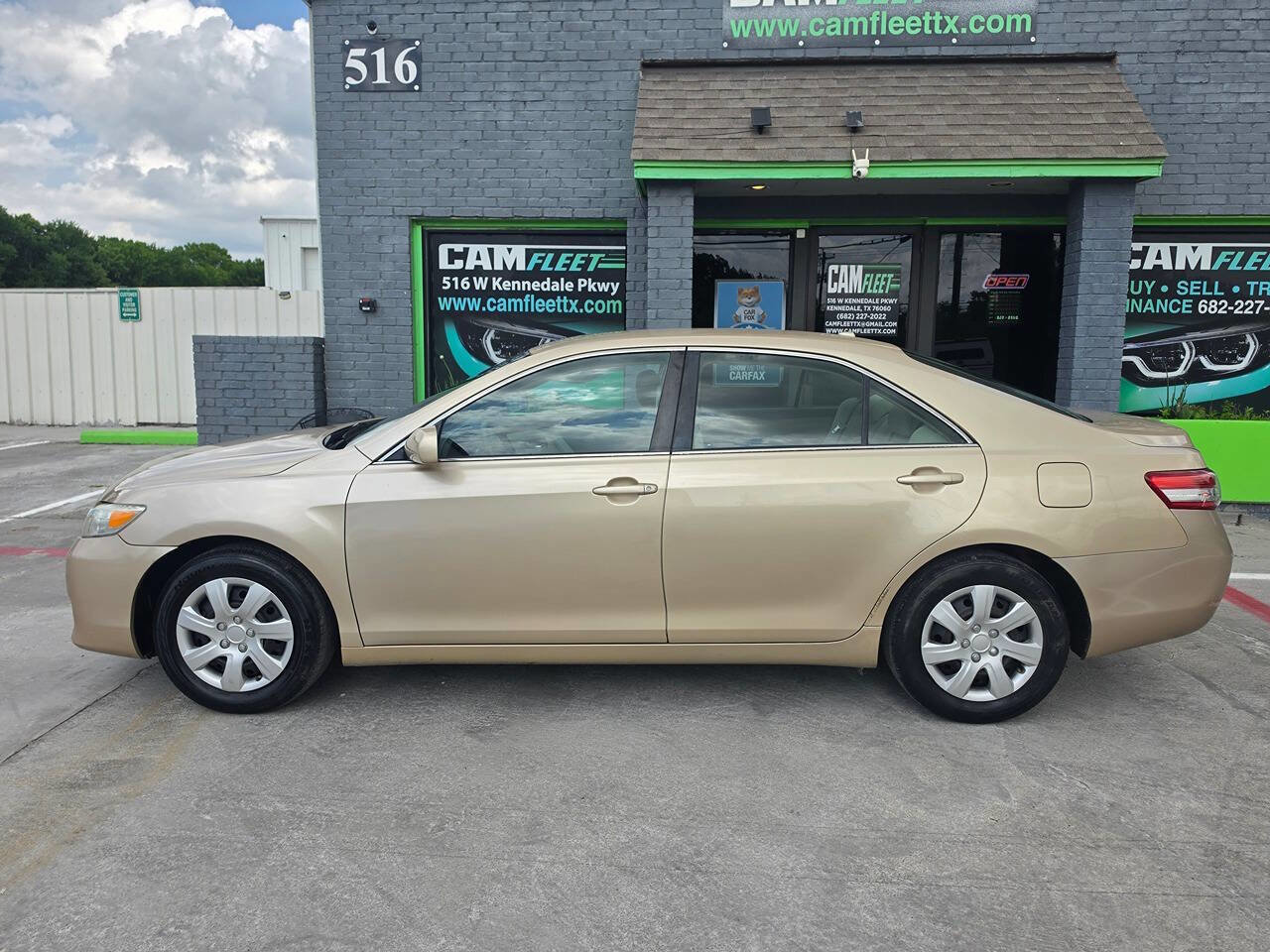 Used 2010 Toyota Camry LE image 17
