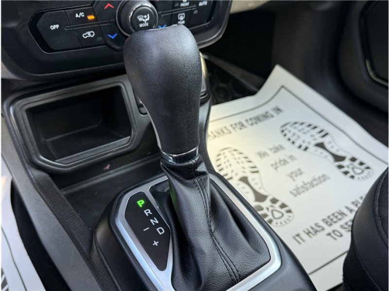 Used 2020 Jeep Renegade Altitude image 37