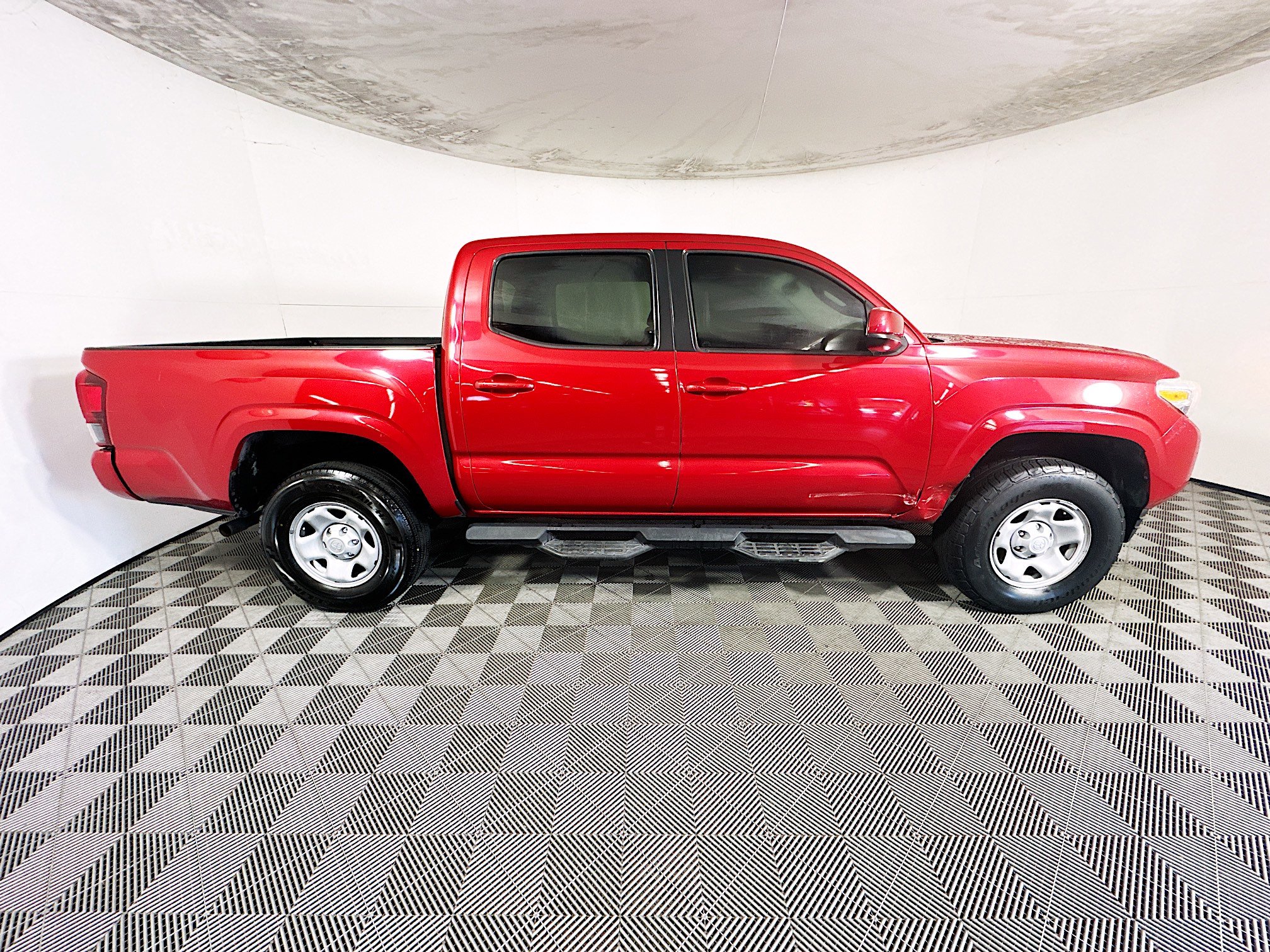 Used 2021 Toyota Tacoma SR w/ SR Convenience Package RWD image 2