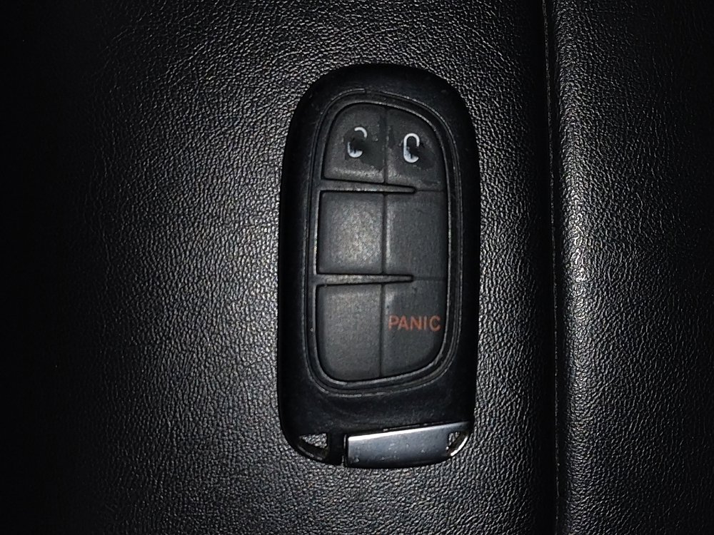 Used 2020 Jeep Cherokee Latitude Plus image 32