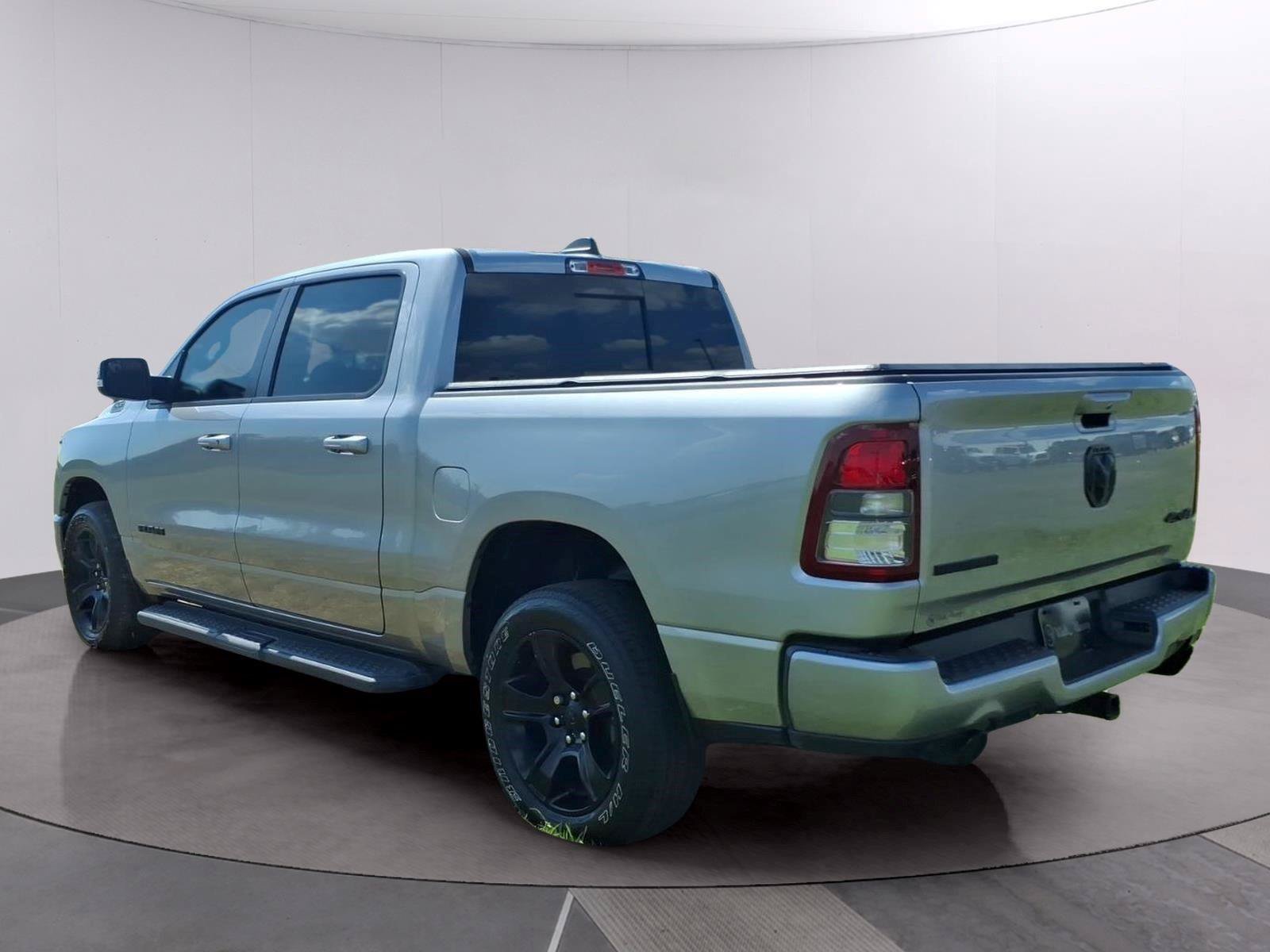 Used 2021 RAM 1500 Big Horn AWD/4WD image 3