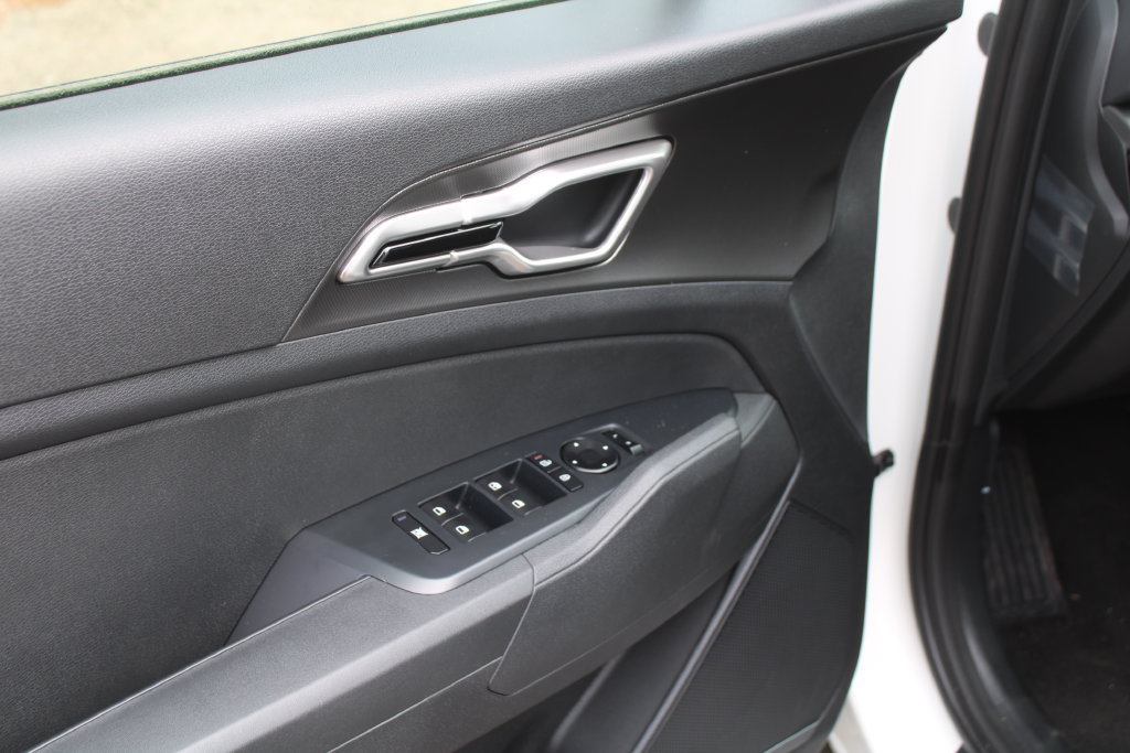New 2027 Kia Sportage LX FWD image 17