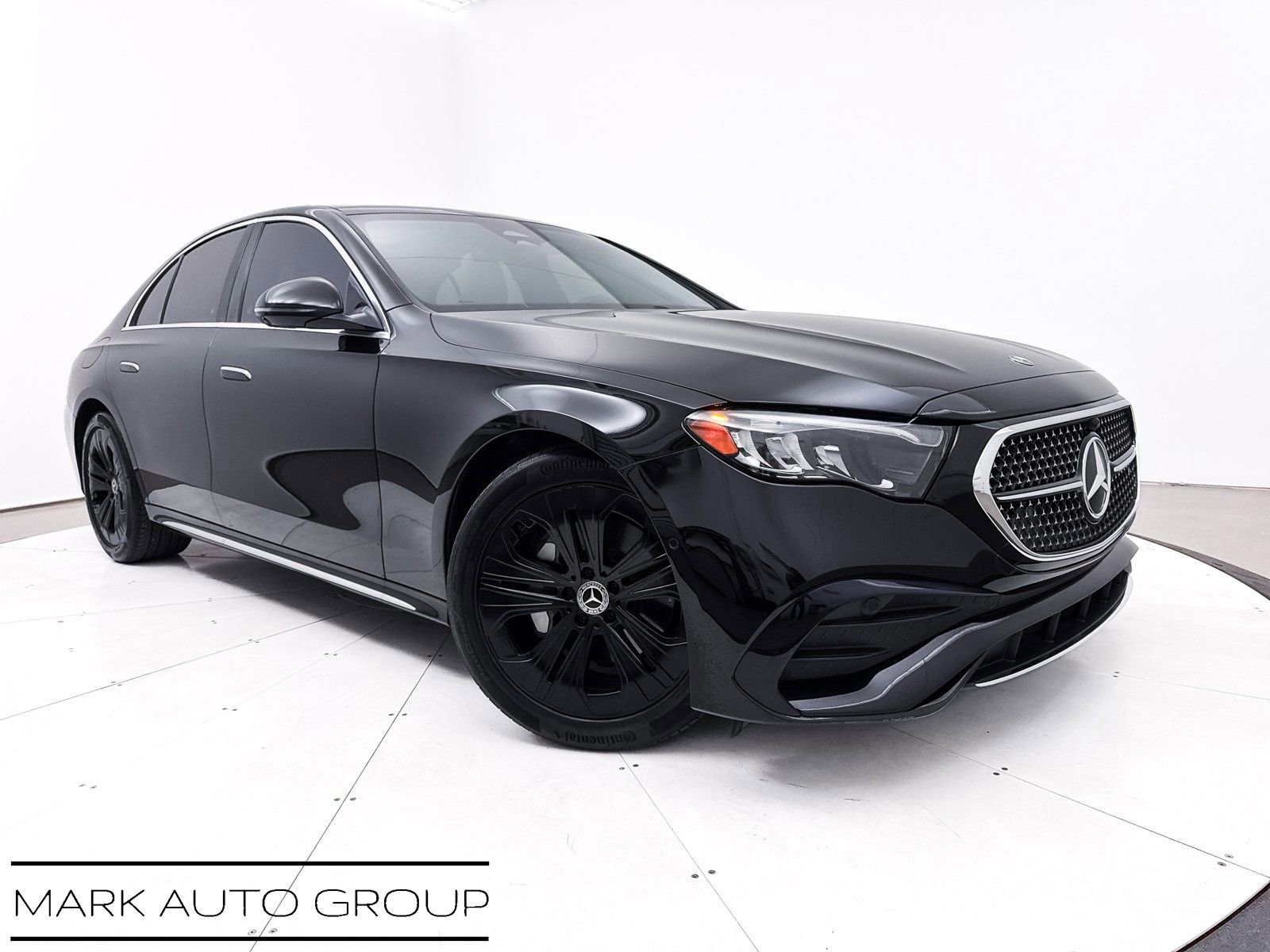 Used 2024 Mercedes-Benz E 350 4MATIC Sedan image 1