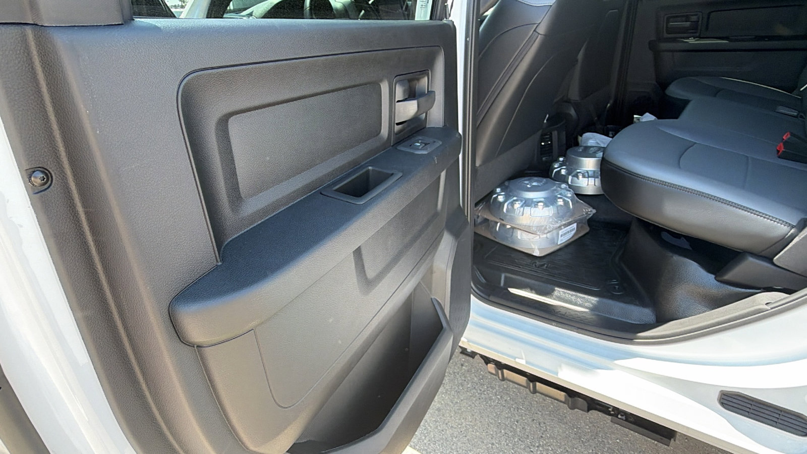 New 2026 RAM 4500 Tradesman w/ Chrome Appearance Group AWD/4WD image 19