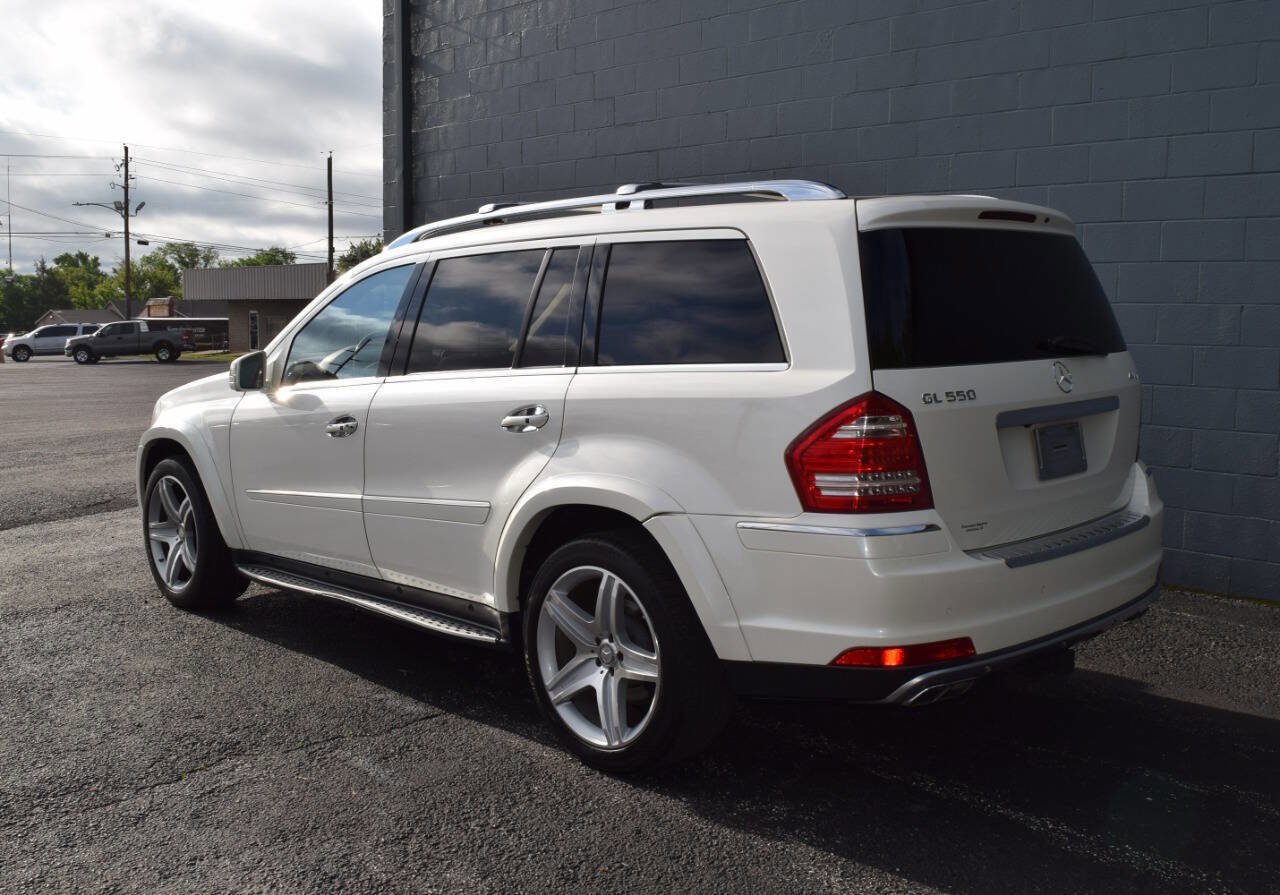 Used 2011 Mercedes-Benz GL 550 4MATIC image 7