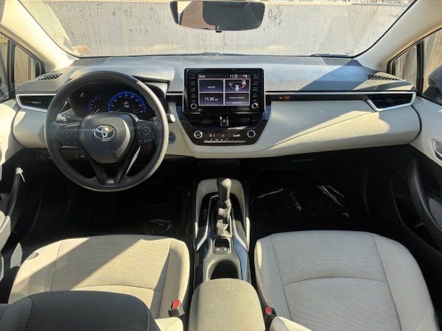 Used 2021 Toyota Corolla LE image 15