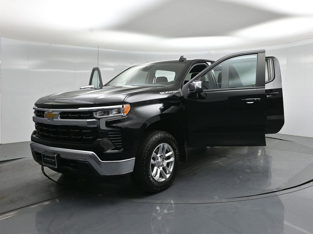 Used 2022 Chevrolet Silverado 1500 LT AWD/4WD image 28