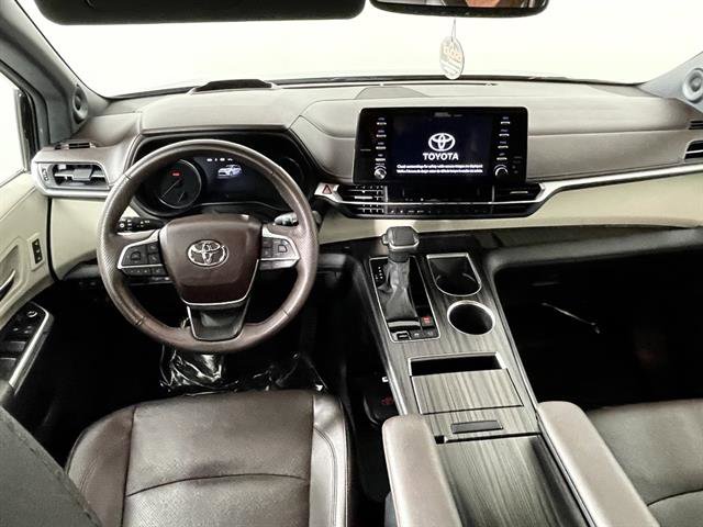 Certified 2023 Toyota Sienna Platinum image 13