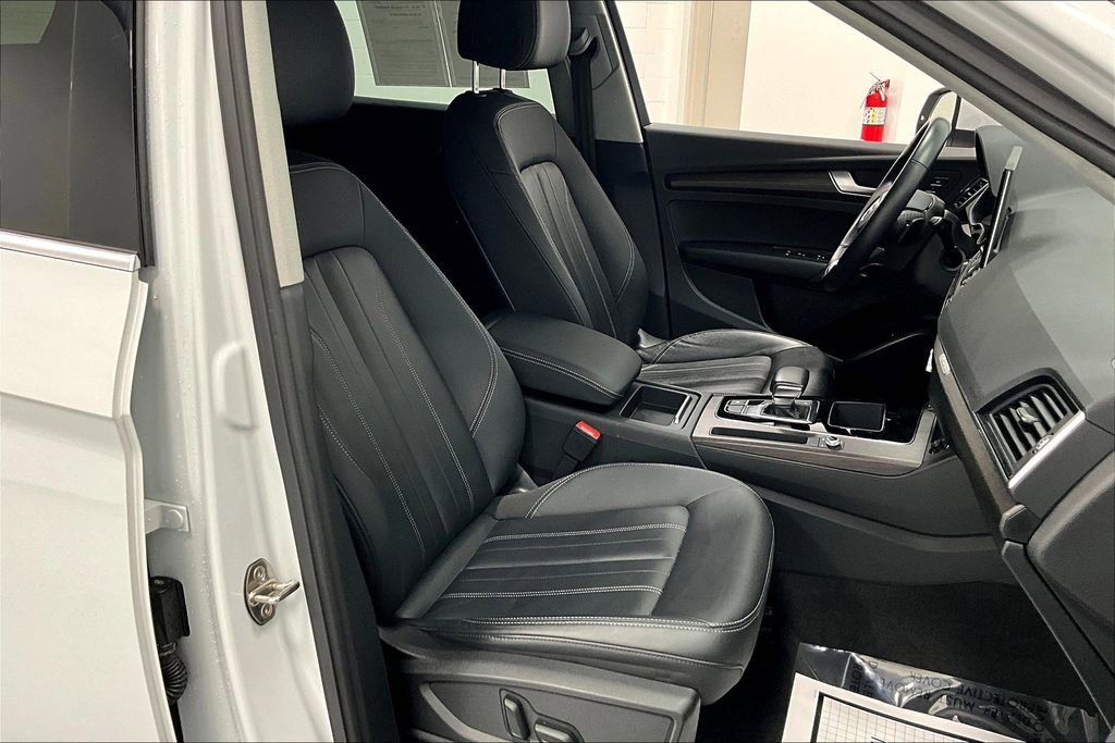 Used 2022 Audi Q5 2.0T Premium w/ Convenience Package image 10