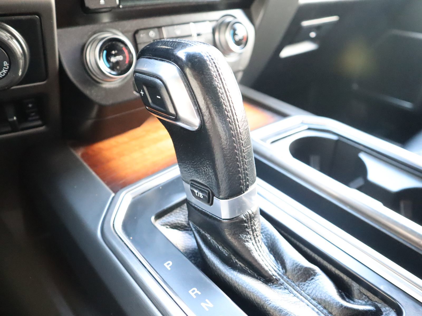 Used 2017 Ford F150 Limited w/ Trailer Tow Package AWD/4WD image 45