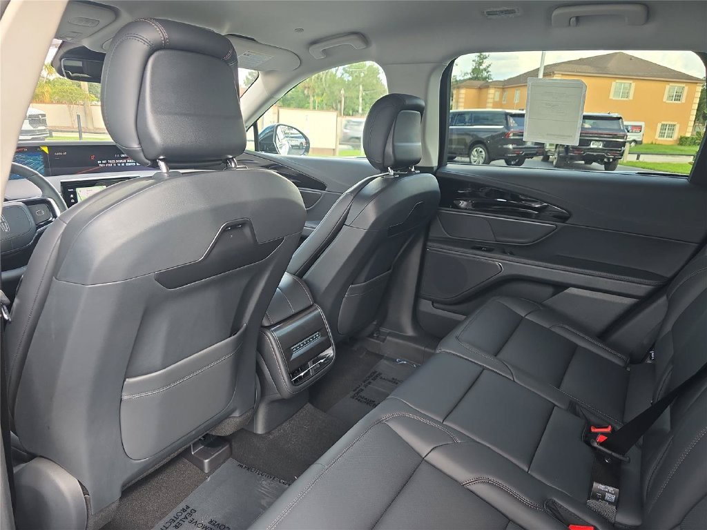 New 2026 Lincoln Nautilus Premier AWD/4WD image 9
