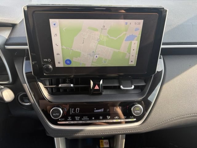Used 2023 Toyota Corolla Cross XLE AWD/4WD image 29