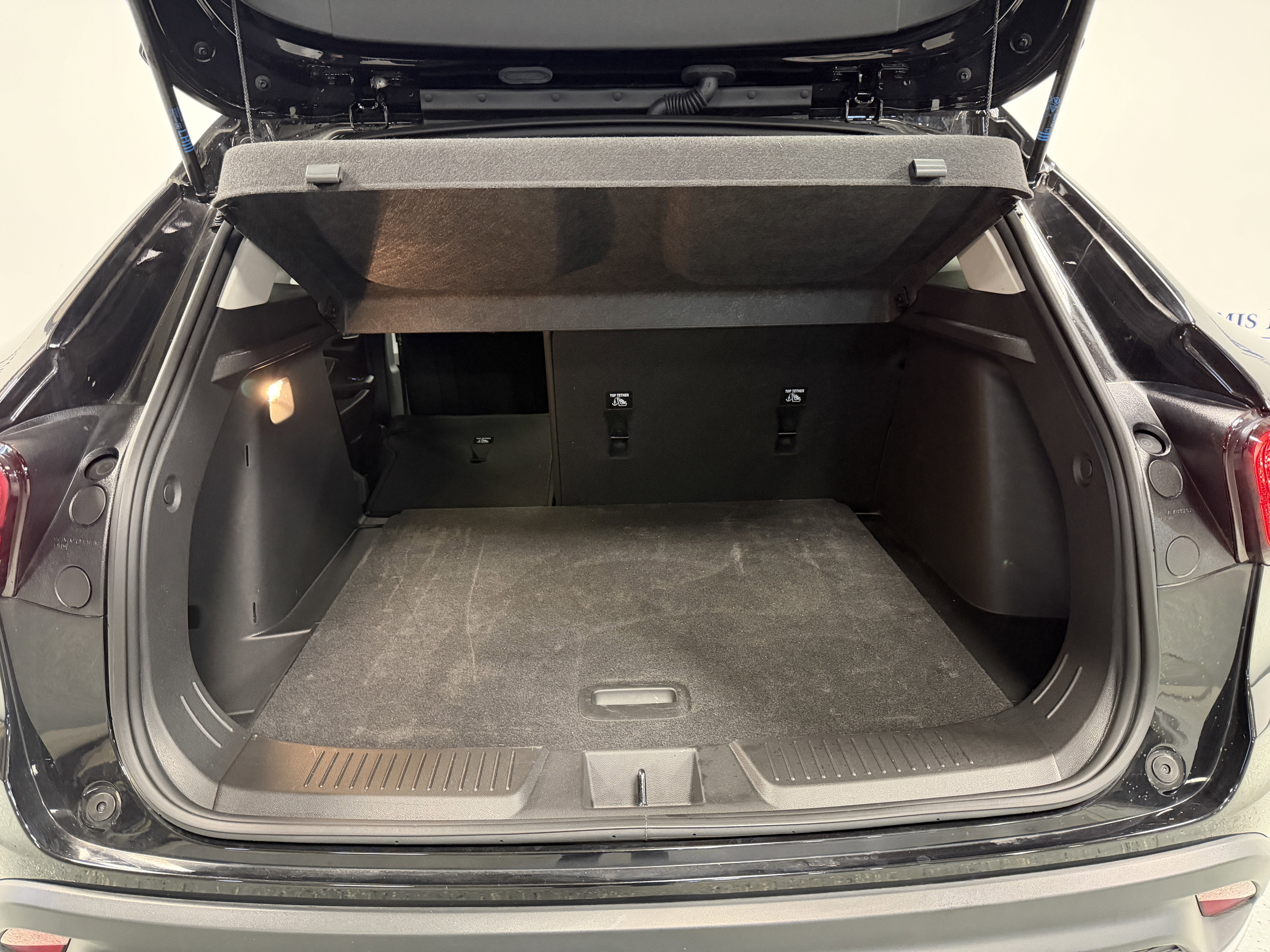 Used 2024 Chevrolet Trax LT w/ LT Convenience Package image 26