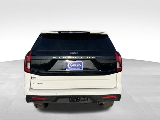 Used 2025 Ford Expedition Active AWD/4WD image 5