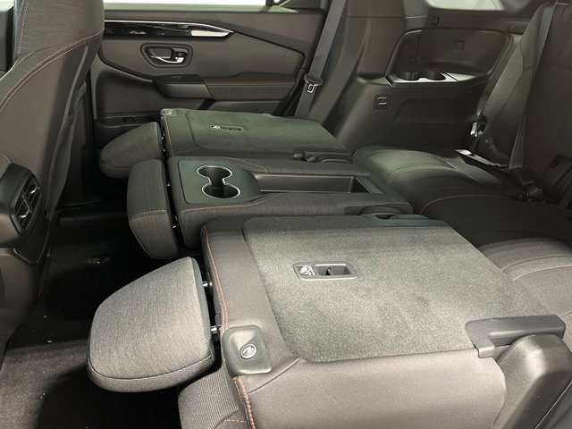 New 2025 Honda Pilot Sport image 26