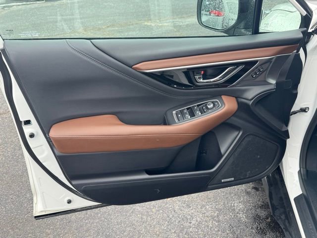 Used 2020 Subaru Outback Touring w/ Popular Package #2 image 13