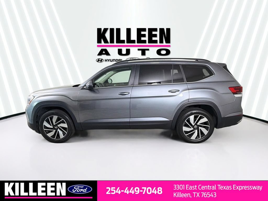 Used 2025 Volkswagen Atlas SE AWD/4WD image 4