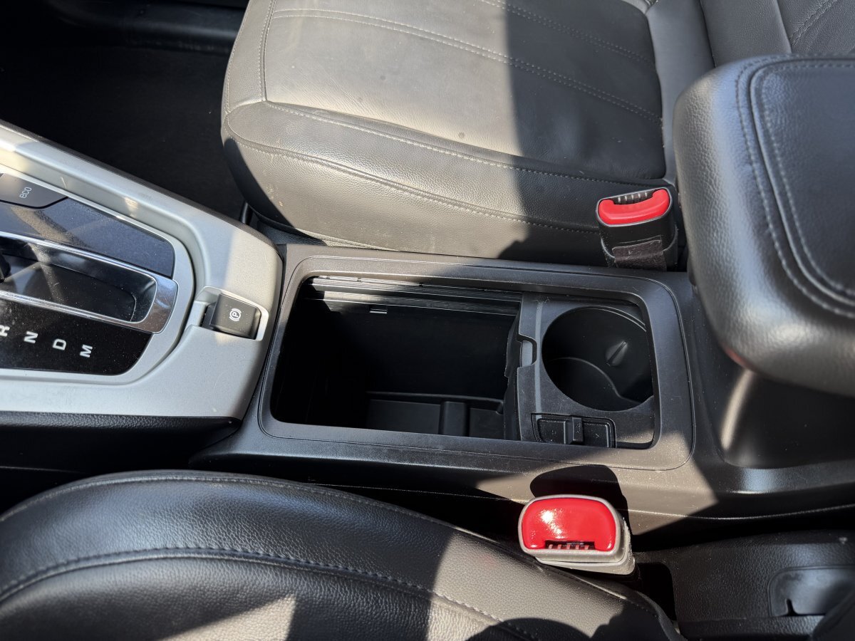 Used 2015 Chevrolet Captiva Sport LT w/ Convenience Package FWD image 22