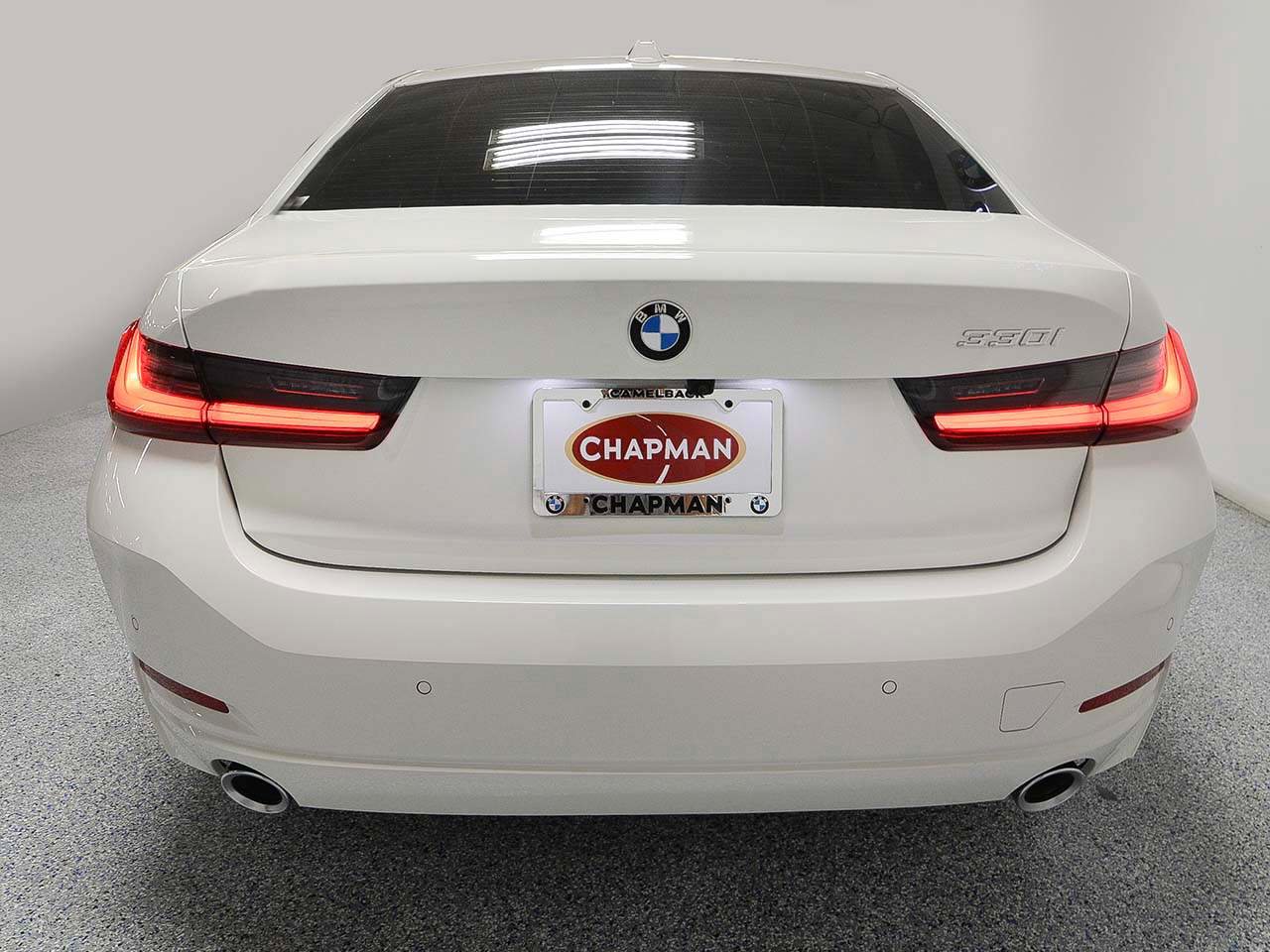 Used 2025 BMW 330i Sedan w/ Convenience Package RWD image 4