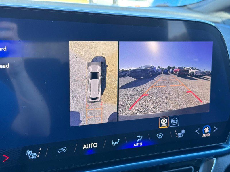 New 2026 Chevrolet Equinox EV LT FWD image 16