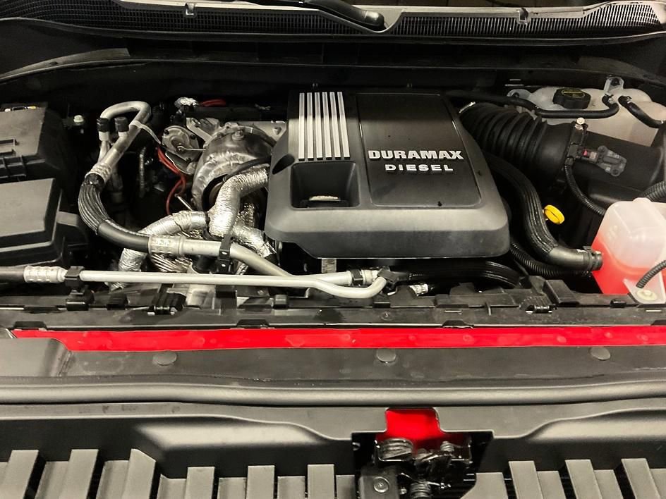 Used 2025 Chevrolet Silverado 1500 ZR2 w/ Dark Appearance Package image 12