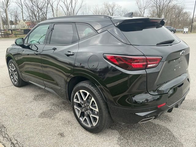 Used 2025 Chevrolet Blazer RS w/ Enhanced Convenience Package image 4