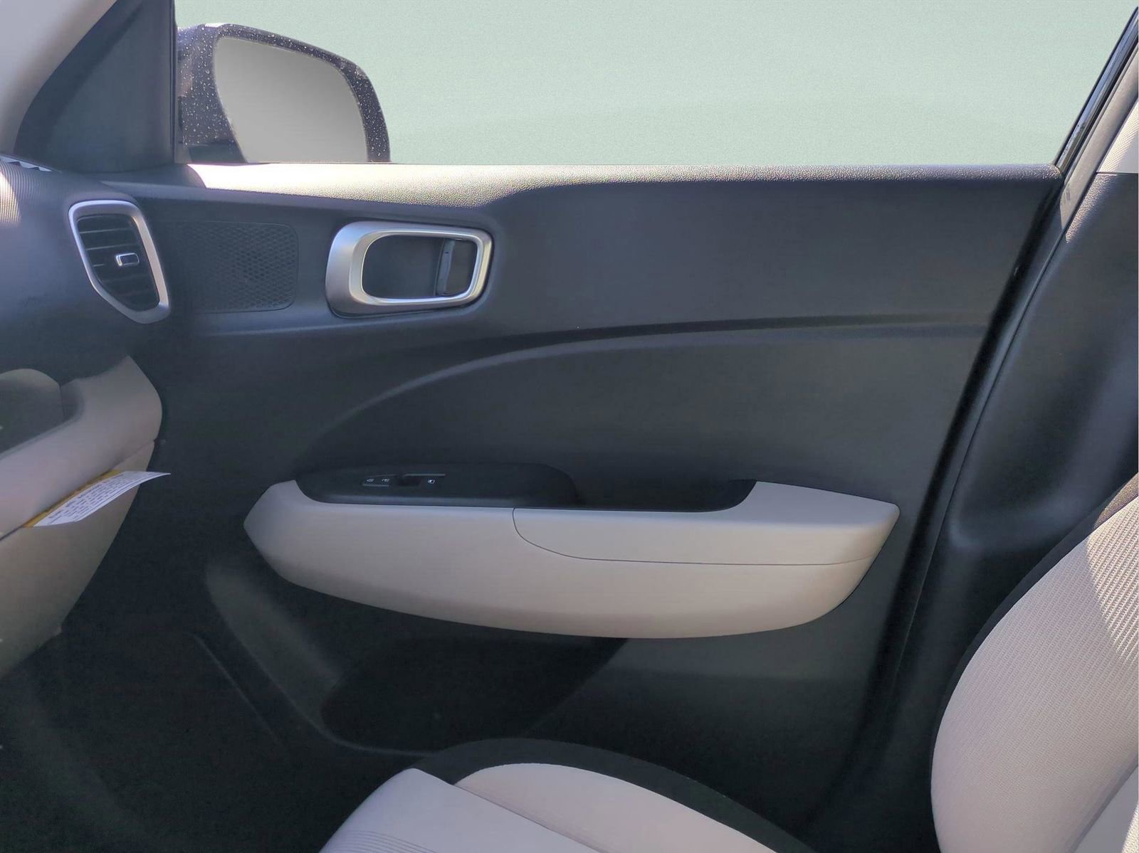 New 2026 Hyundai Venue SEL FWD image 38