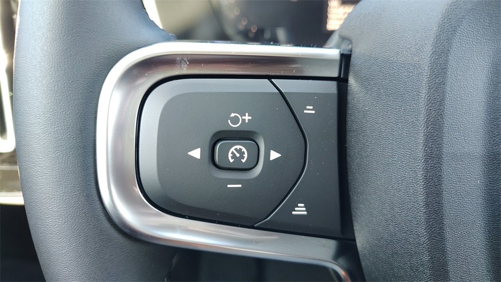 New 2026 Volvo XC40 B5 Plus w/ Climate Package image 14