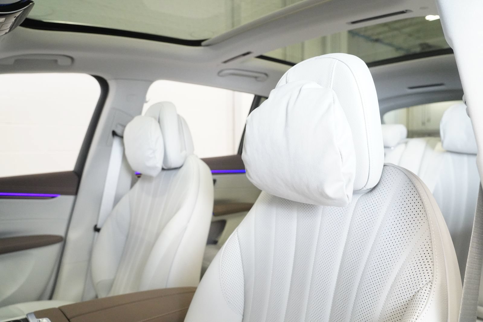 New 2027 Mercedes-Benz EQS 400 4MATIC SUV image 15