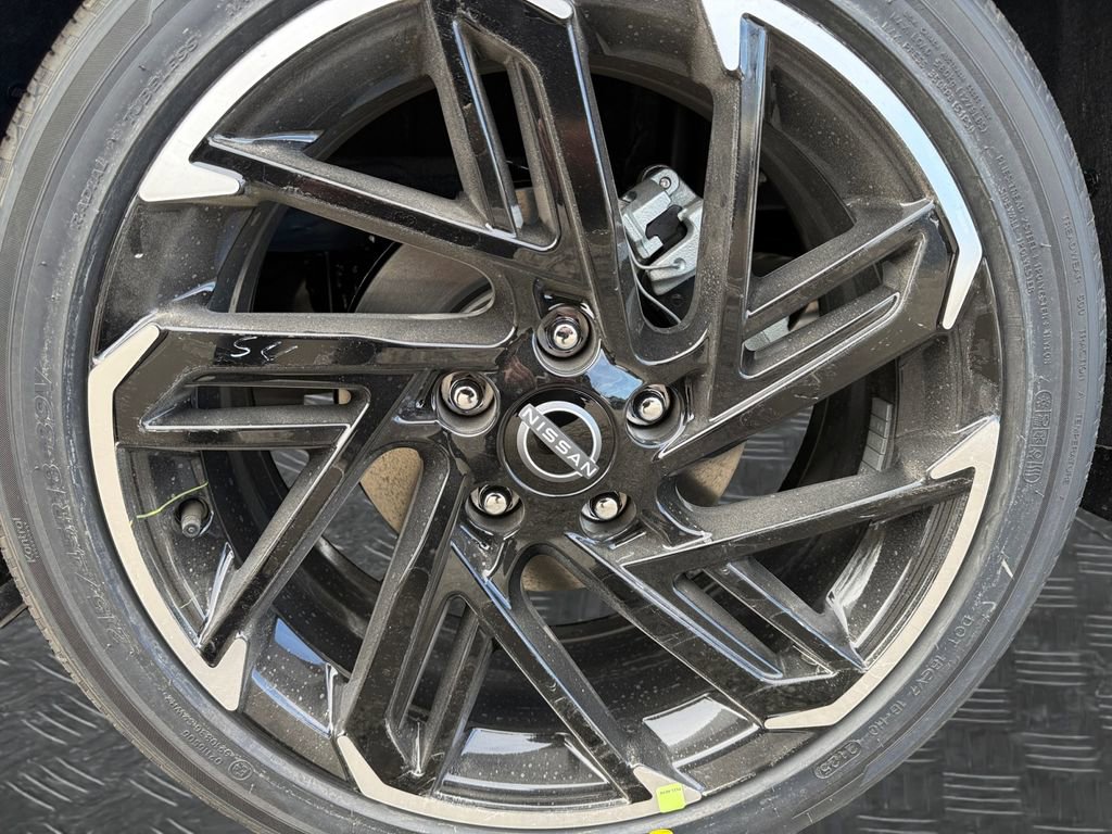 New 2026 Nissan Sentra SR w/ SR Premium Package FWD image 20